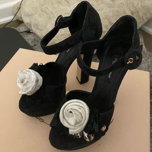 Dolce & Gabbana Black Pumps size 35 US6